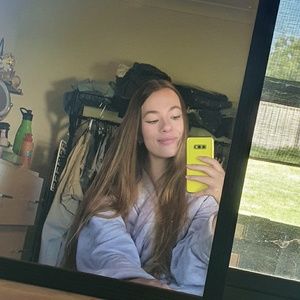 Meet your Posher, Lucy